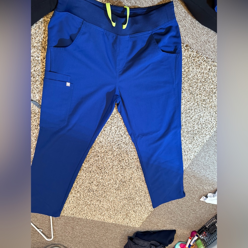 Figs Livingston Basic Scrub Pants